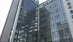 6. Паркинг система-„ПЪЗЕЛ- КУЛА“ използваща „вилици“ за преместване на автомобилите